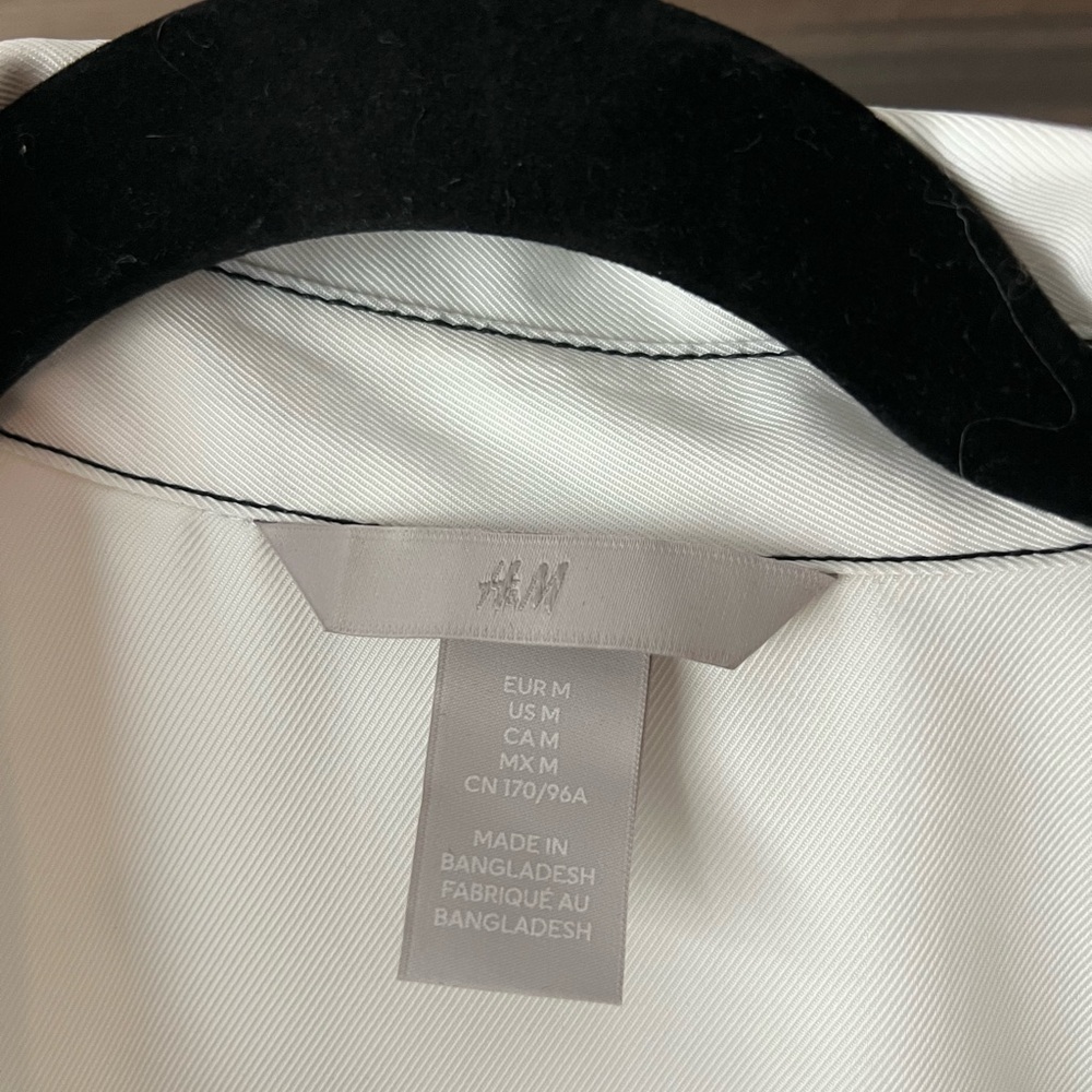 H&M Off-White Button-Down Shirt with Black Contrast Stitching - Picture 6 of 8